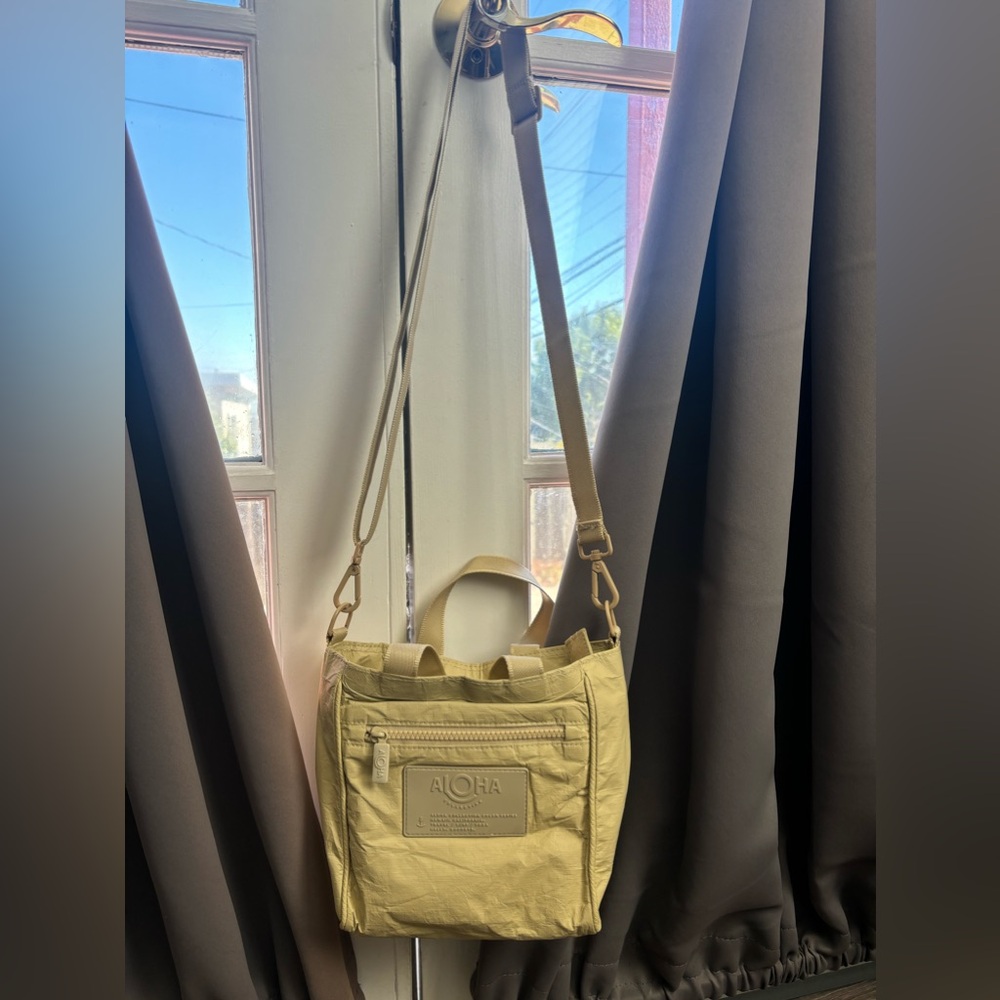 ALOHA Collection Tan Crossbody Bag - Picture 4 of 11